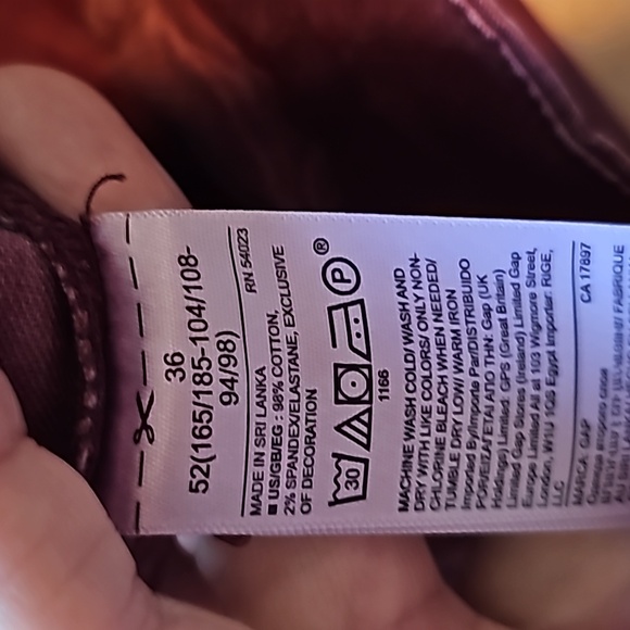 2 PAIRS MENS CHINO SHORTS KHAKI GREEN/ MAROON - Picture 7 of 9